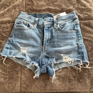levi’s ripped jean short size 24